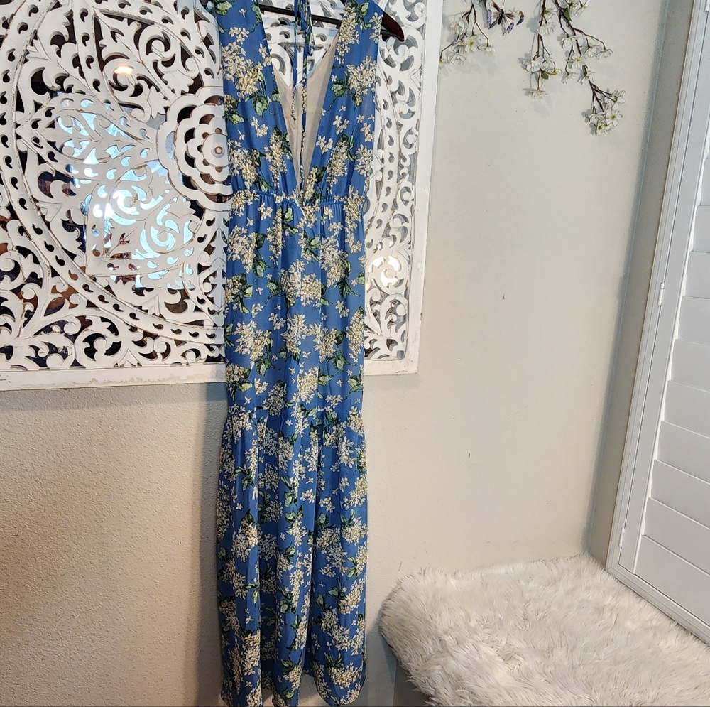 Dress Forum Blue Floral Fit & Flare Sleveless Deep V Neck Maxi Dress Size Small